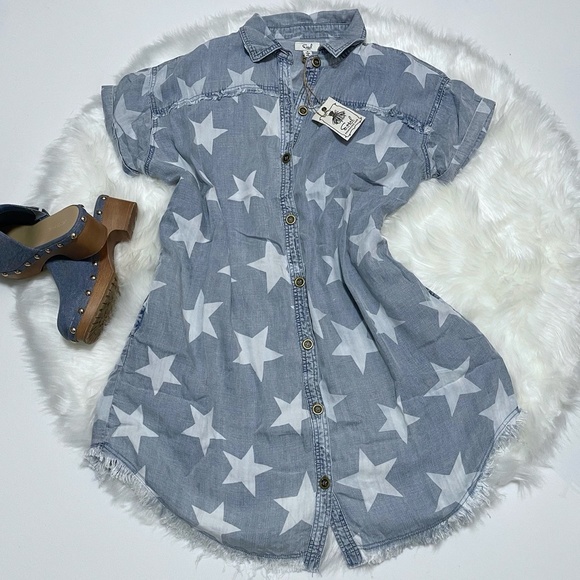 RESTOCKED Easel Lightweight Distressed Denim Shirt Dress - Slightly darker shade - Picture 11 of 15